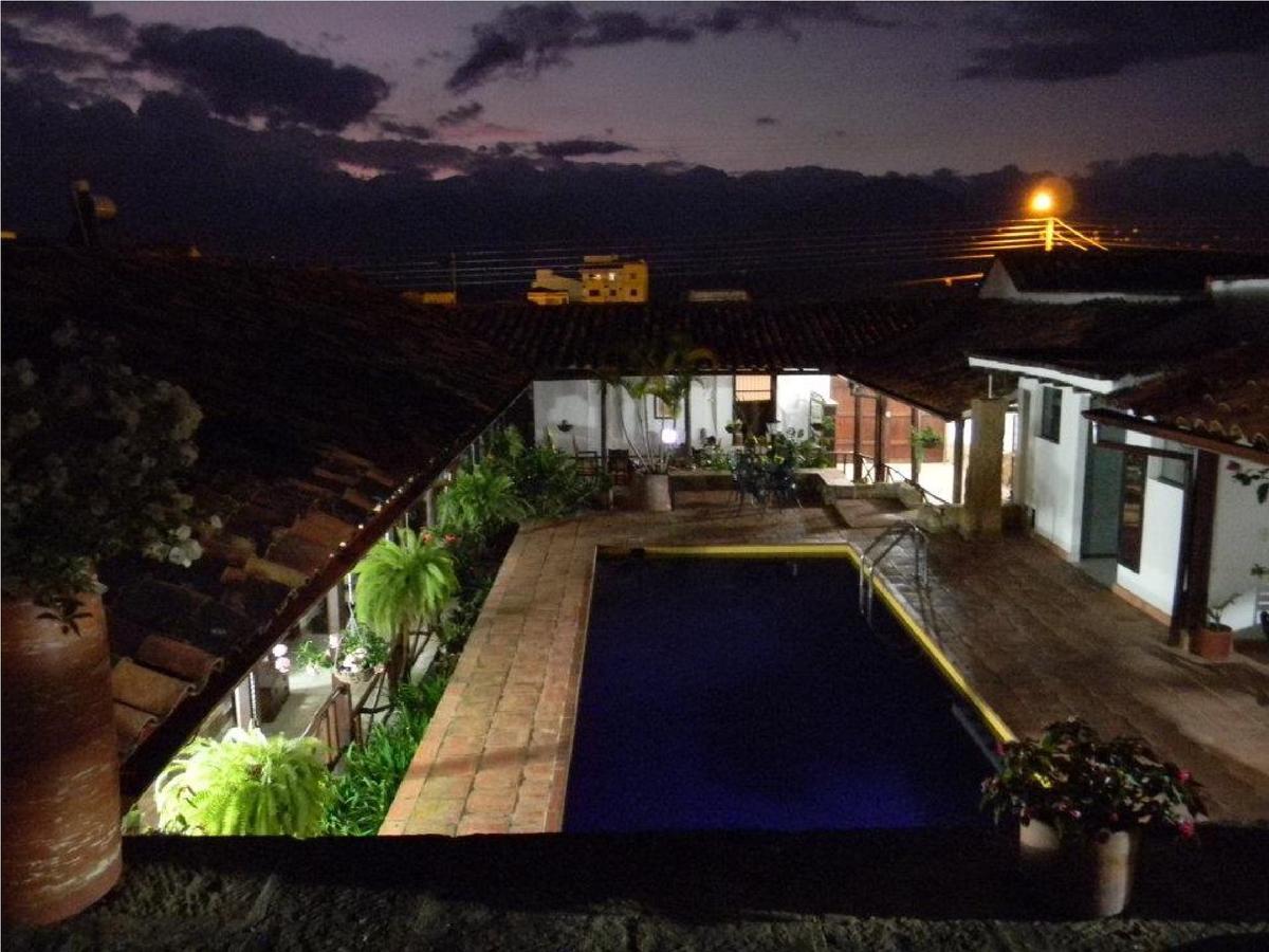 La Serrana Hostal Spa Socorro Exterior photo