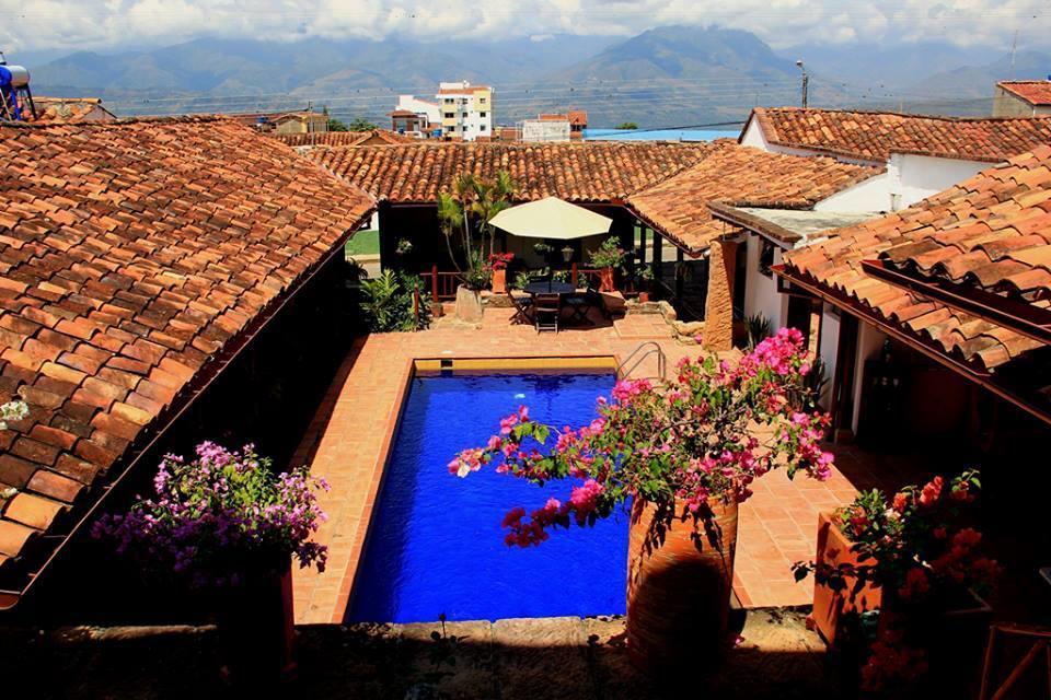 La Serrana Hostal Spa Socorro Exterior photo