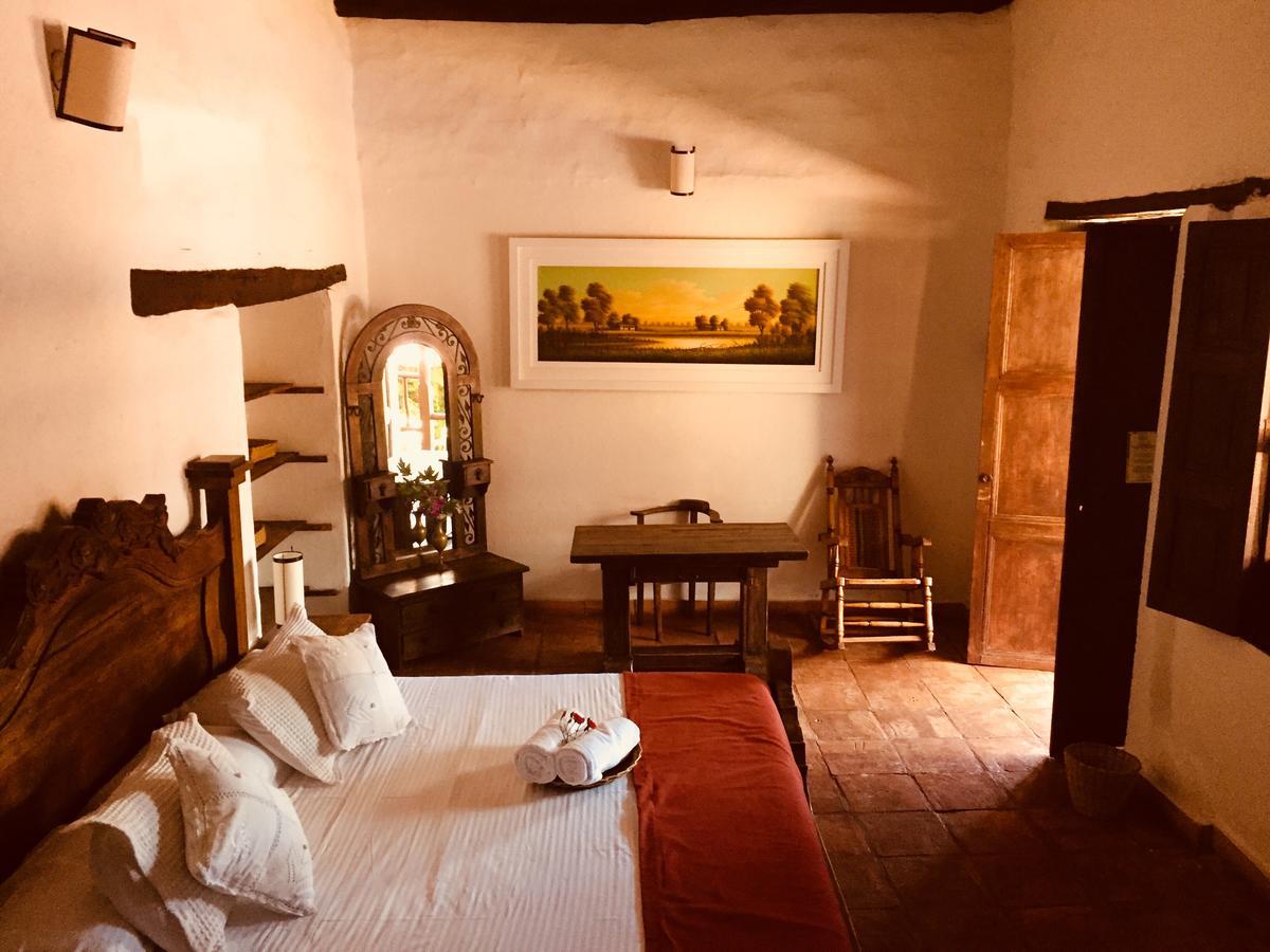 La Serrana Hostal Spa Socorro Exterior photo