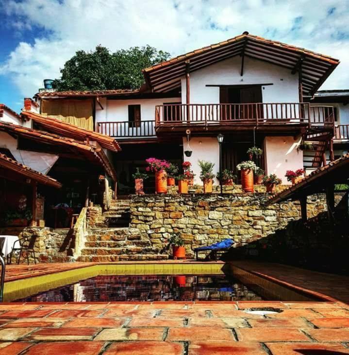 La Serrana Hostal Spa Socorro Exterior photo